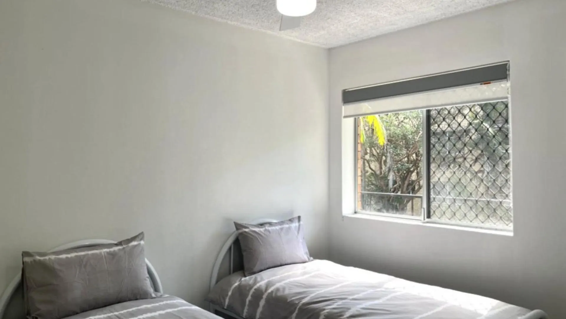 Unit 4 ' Re Del Mar,' Kings Beach Caloundra Apartment